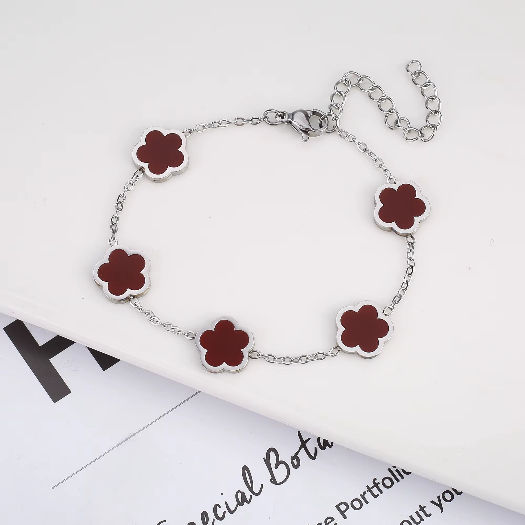 Silver Color New Design Plant Five Leaf Flower Bracelet Single Sided Plum Blossom Stainless Steel Jewelry Women'S Clover