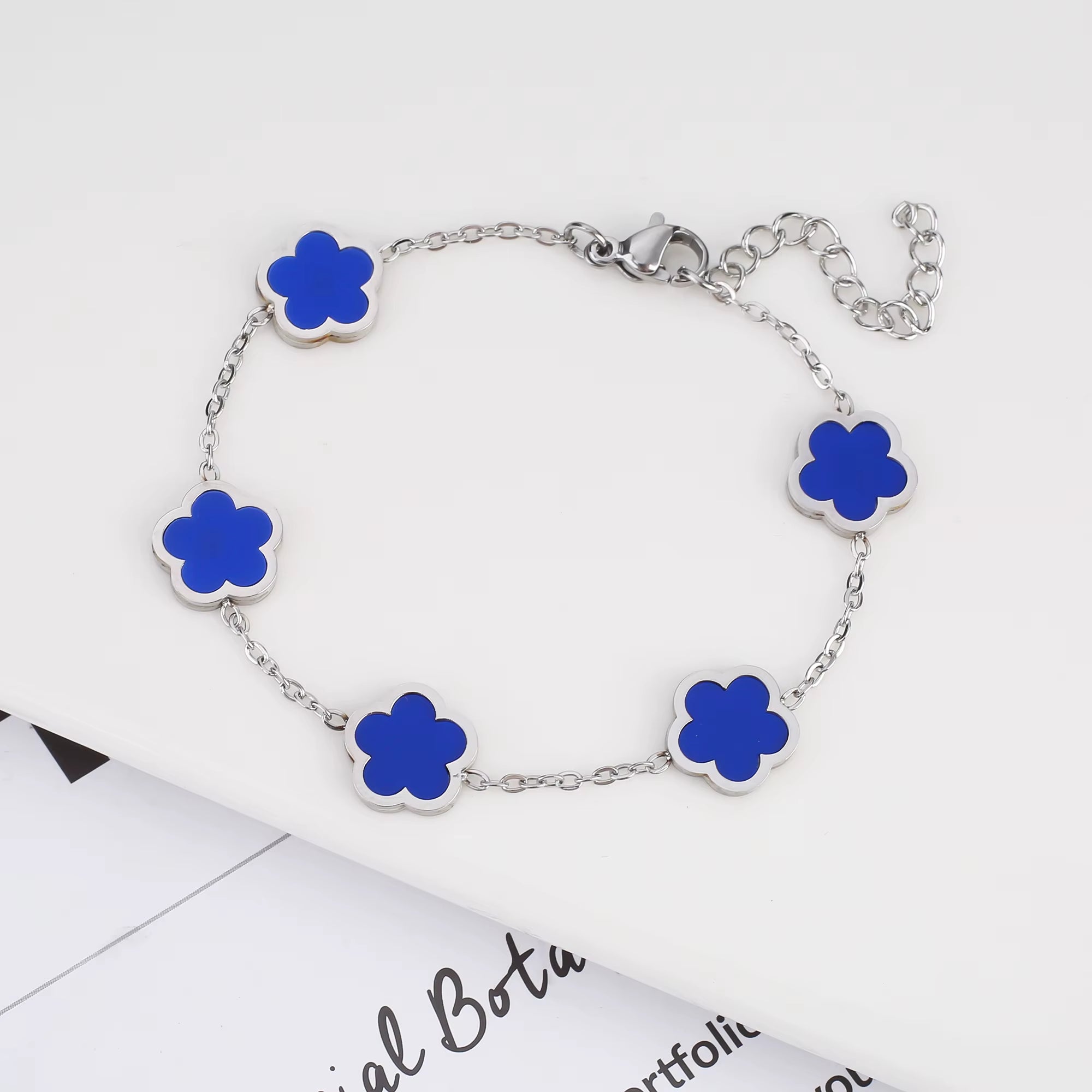 Silver Color New Design Plant Five Leaf Flower Bracelet Single Sided Plum Blossom Stainless Steel Jewelry Women'S Clover