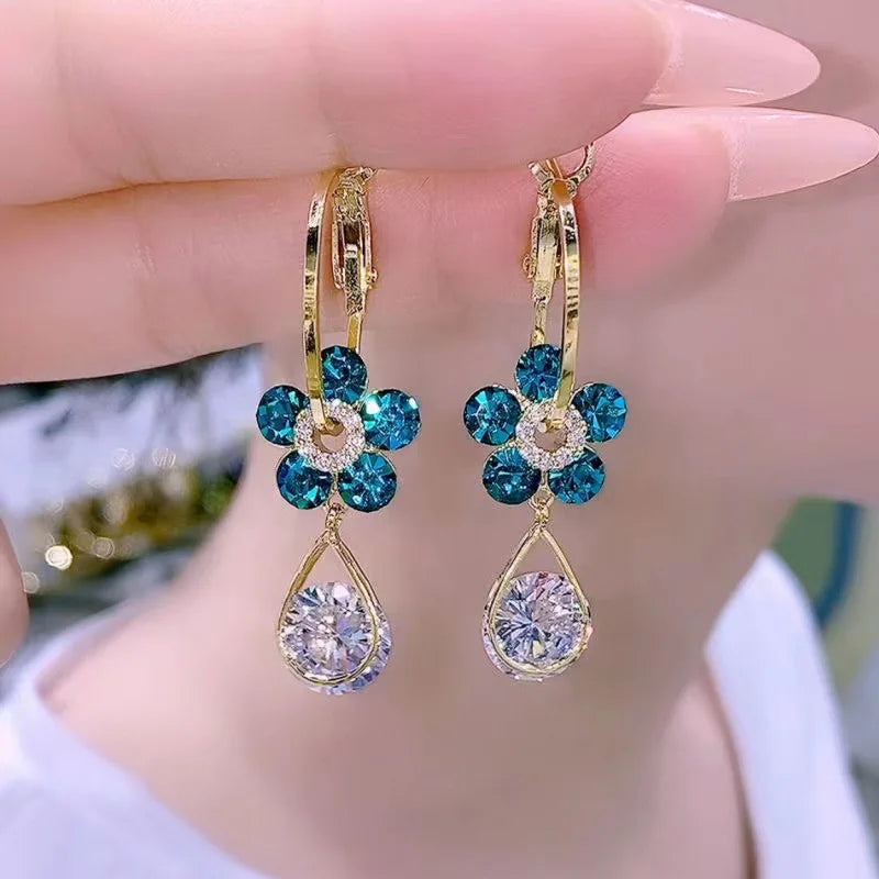 Vintage Elegant Purple Crystal Flower Petal Earrings for Women Shiny Zircon Design Hoop Earrings Jewelry Party Premium Gifts